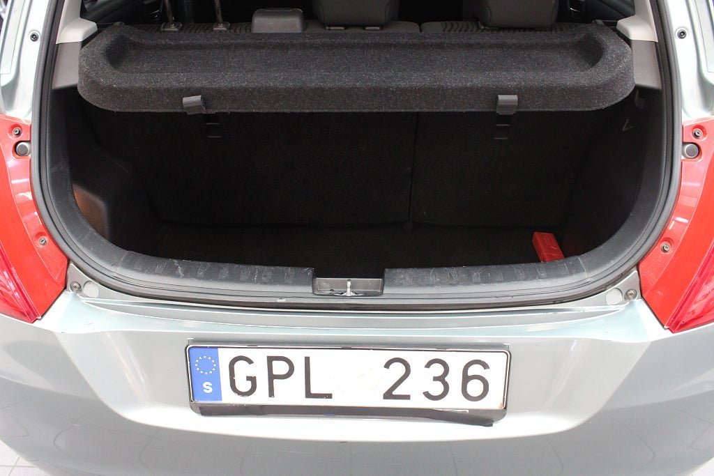 Vehicle Image 7