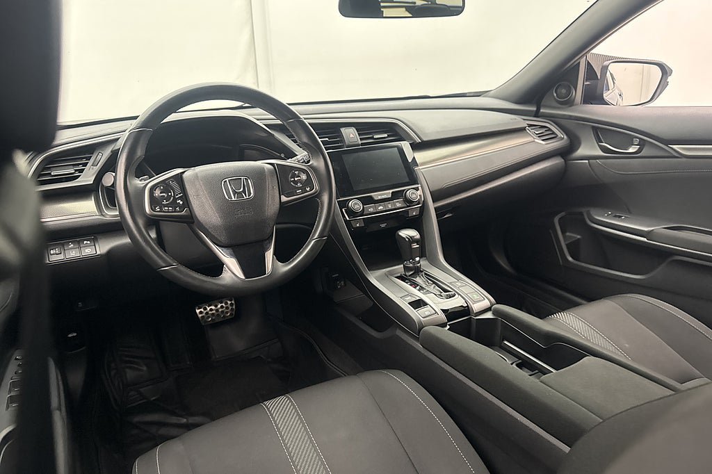 Vehicle Image 13